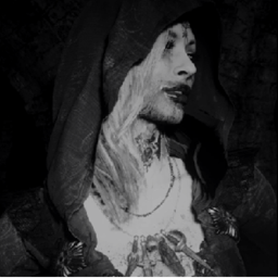 ✠