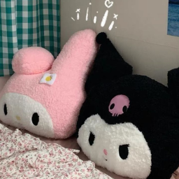 *:･