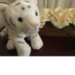 Tigre blanco de peluche
