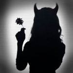 queen devily _>_