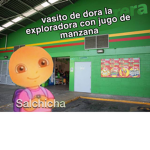 vasito de dora la exploradora con jugo de manzana