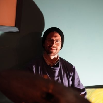 game for superpyramidian