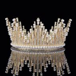 Crown hangout