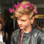 Pinko plays fan group