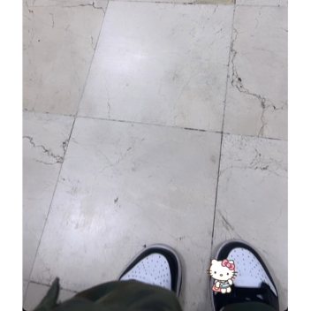 ♰