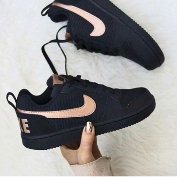Nikes ⭐