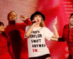 - taylor swift fans! -