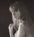 queen tay tay x