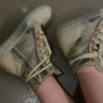 Reed tears Group Thumbnail