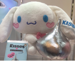 <3
