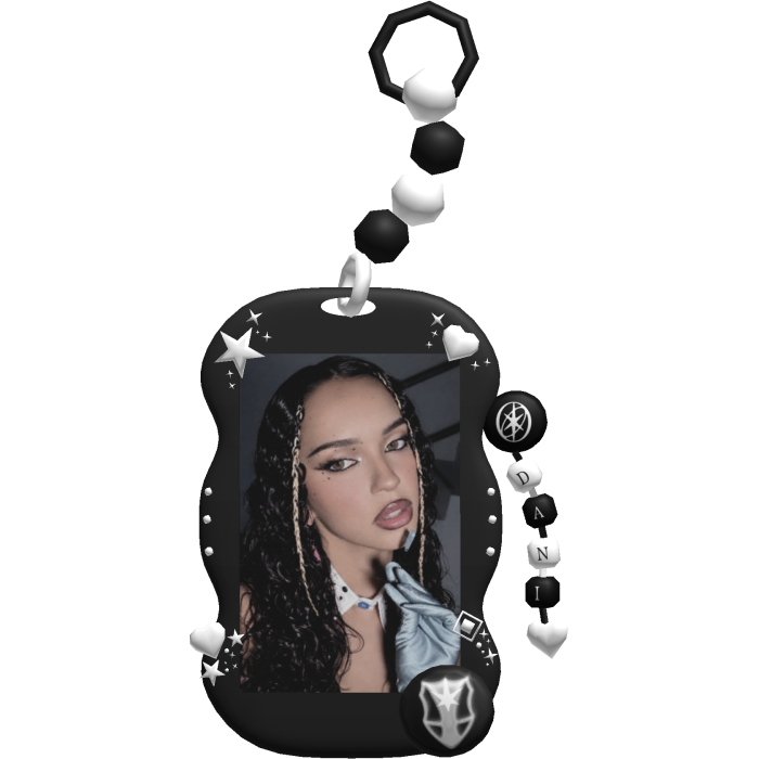 KATSEYE Daniela Photocard Kpop Keychain