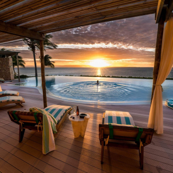 Luxury Mansion Hangout