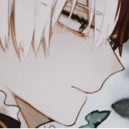 ✰