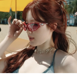 ✰