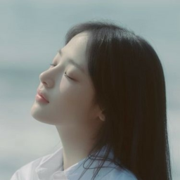 ‧.°.