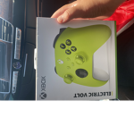 Tradeing robux for money in Da hood