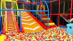 Największy Wewnętrzny Plac Zabawny Soft Play Waterpark
