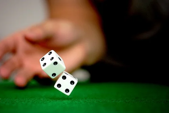 DICE ROLL