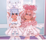 !Royale High Fan Group!