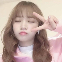❀