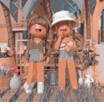 Abby and Daisy’s friend group