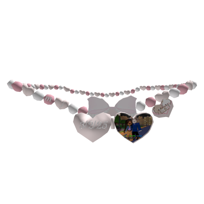 1.0 locket ᰔ Roblox item