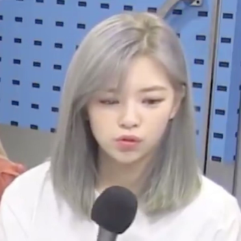 jeongyeon 