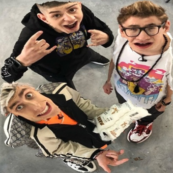 Паркур на робуксы а4 хаги ваги кобяков адопт ми