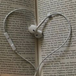 •Poofy Crackers•