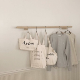 ✰
