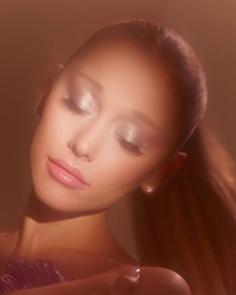 Fan club of Ariana Grande! Roblox group icon