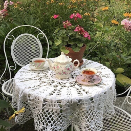 ❀