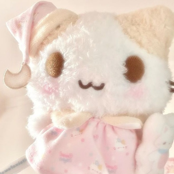 ฅ^>⩊<^ ฅ