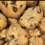 EAT A GIANT COOKIE