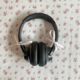 𝜗♡𝜚 ˚｡⋆