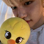 .STRAY KIDS