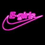 yαs qυєєท