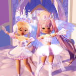 Chloemi Eclipse Fan Group