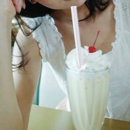 ⋆