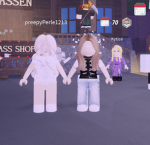 Emi_Robloxsuiii