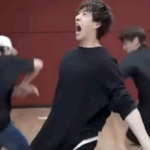 Straykidsontop
