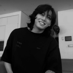 ❀