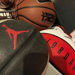 🏀