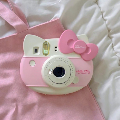 hello kitty camera Roblox decal