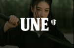 UNE.