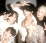 K-pop stans group team