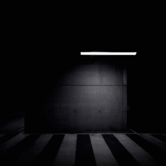 Quiet 
Empty garage