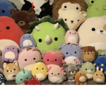 STUFED ANIMALS HANG OUT