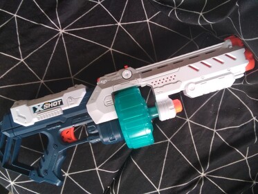 Gun