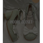 • moons closet •